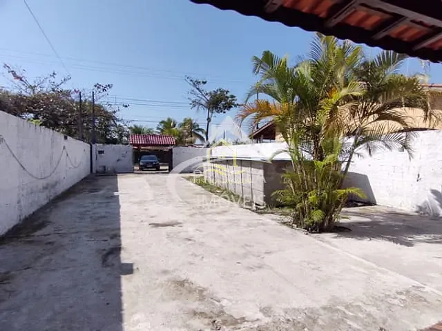 Casa com 400m² 3 quartos e 1 banheiro, à venda, no bairro Boraceia em Bertioga