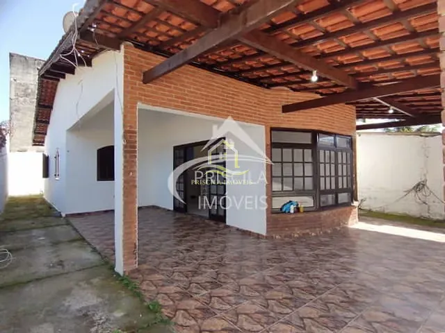 Casa com 400m² 3 quartos e 1 banheiro, à venda, no bairro Boraceia em Bertioga