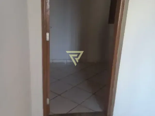 Casa com 200m² 2 quartos e 1 banheiro, à venda, no bairro Jardim Orestes Lopes de Camargo em Ribeirão Preto