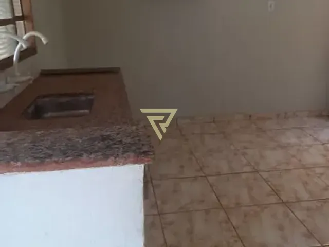 Casa com 200m² 2 quartos e 1 banheiro, à venda, no bairro Jardim Orestes Lopes de Camargo em Ribeirão Preto