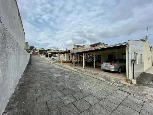 Casa com 100m² 3 quartos e 1 banheiro, à venda, no bairro Campo Pequeno em Colombo