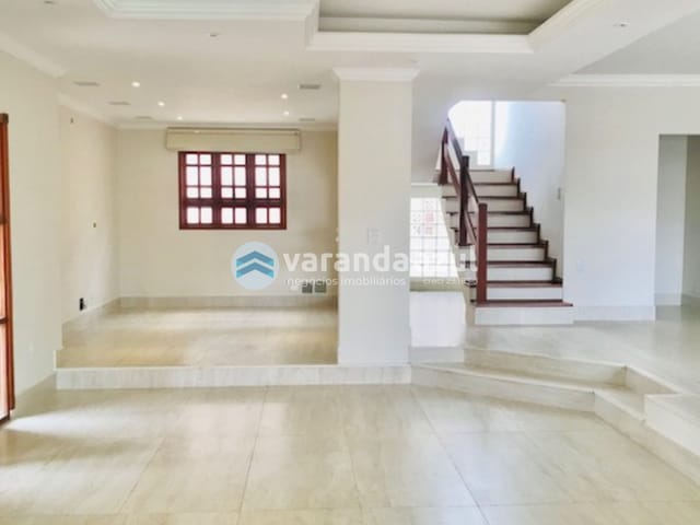Casa com 600m² 3 quartos e 3 banheiros, à venda, no bairro Cidade Parquelandia em Mogi das Cruzes