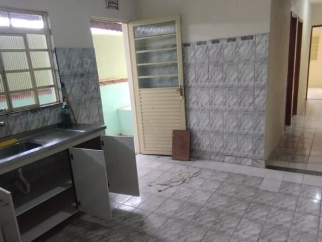 Casa com 100m², à venda, no bairro Lava Pés  em Cambuí