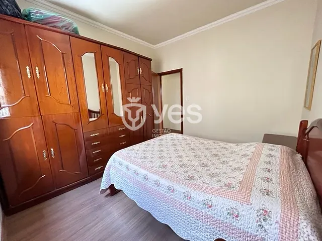 Casa com 320m² 3 quartos e 2 banheiros, à venda, no bairro Guilhermina Vieira Chaer em Araxá