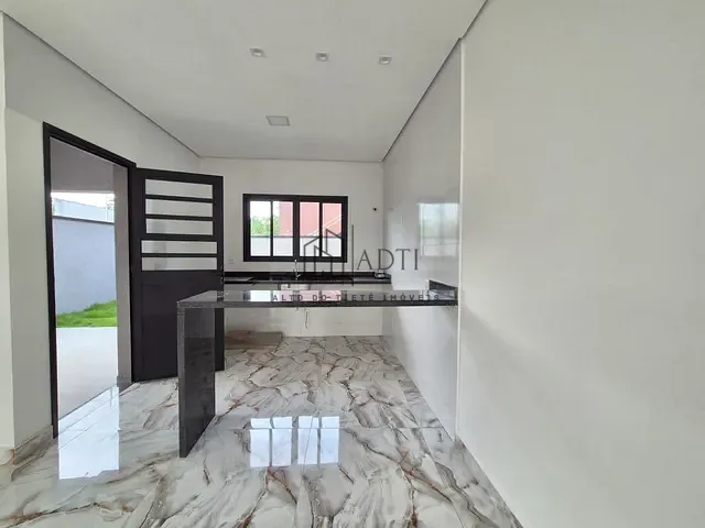 Sobrado 3 quartos e 3 banheiros, à venda, no bairro Vila Suissa em Mogi das Cruzes