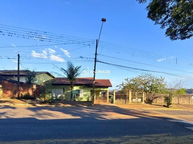 Casa com 340m² 3 quartos e 2 banheiros, à venda, no bairro Vila Santa Rosa em Apucarana