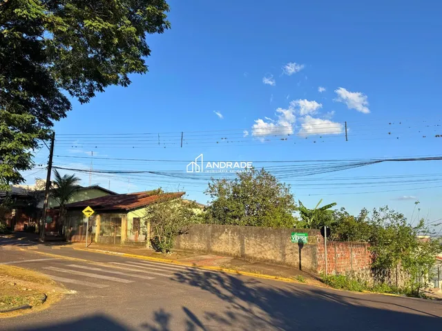 Casa com 340m² 3 quartos e 2 banheiros, à venda, no bairro Vila Santa Rosa em Apucarana