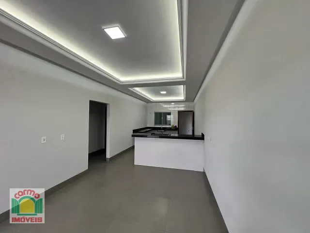 Casa com 200m² 3 quartos e 2 banheiros, à venda, no bairro Jardim Itália em Anápolis