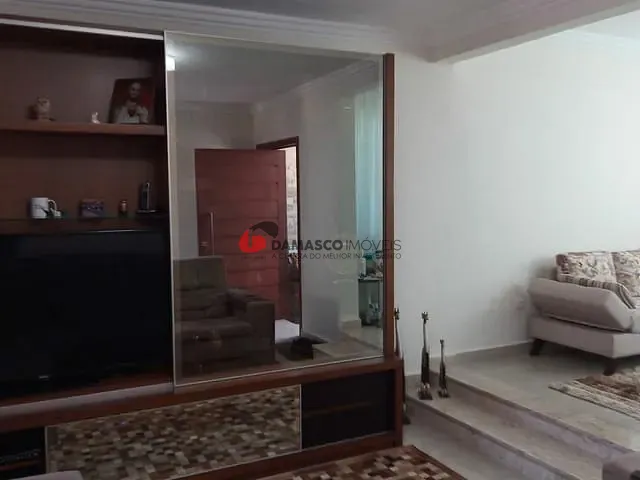 Casa com 259m² 3 quartos e 5 banheiros, à venda, no bairro Santa Maria em Santo André