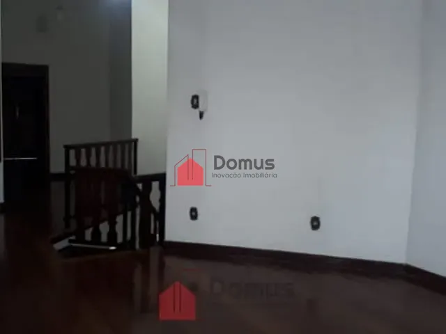 Casa com 300m², à venda, no bairro Centro em Pindamonhangaba