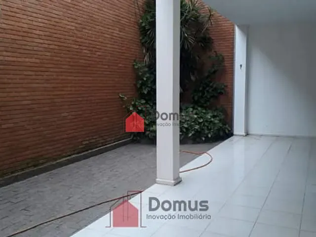 Casa com 300m², à venda, no bairro Centro em Pindamonhangaba