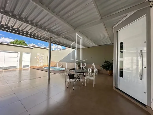 Casa com 258m² 3 quartos e 2 banheiros, à venda, no bairro Terras de Santa Bárbara em Santa Bárbara D'Oeste
