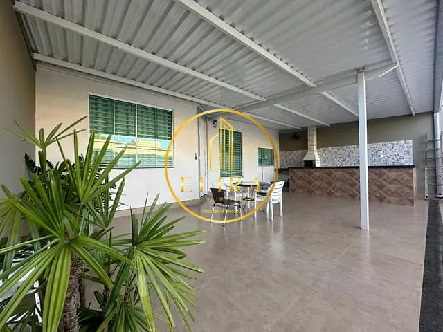 Casa com 258m² 3 quartos e 2 banheiros, à venda, no bairro Terras de Santa Bárbara em Santa Bárbara D'Oeste