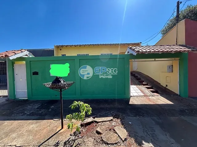 Casa com 250m² 3 quartos e 2 banheiros, à venda, no bairro Jardim São Francisco de Assis em Londrina
