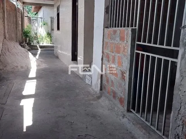 Casa 3 quartos e 1 banheiro, à venda, no bairro Triângulo em Camaçari