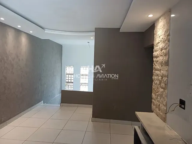 Casa com 360m² 3 quartos e 2 banheiros, à venda, no bairro Jardim Imperial em Aparecida De Goiânia
