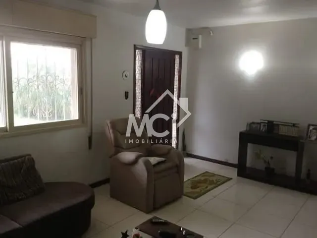 Casa 2 quartos e 1 banheiro, à venda, no bairro Areal em Pelotas