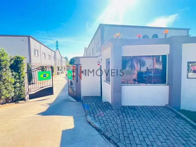 Casa 2 quartos e 3 banheiros, para alugar, no bairro Jardim Estância Brasil em Atibaia