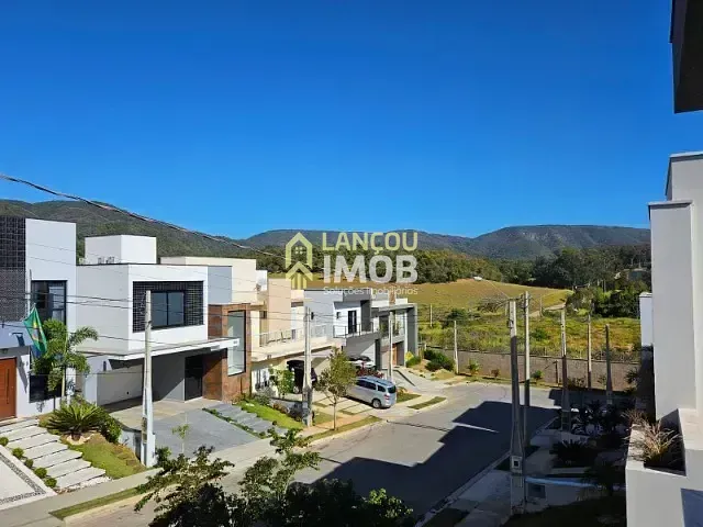 Casa com 250m² 3 quartos e 4 banheiros, à venda, no bairro Ermida em Jundiaí