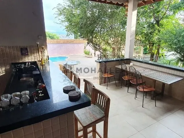 Casa com 470m² 4 quartos e 3 banheiros, à venda, no bairro Morro Chic em Itajubá