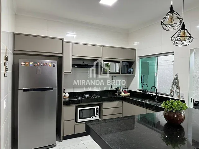 Casa 3 quartos e 2 banheiros, à venda, no bairro Vila Mariana em Aparecida de Goiânia