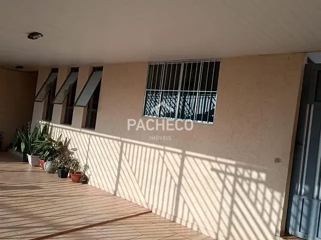Casa 3 quartos e 2 banheiros, à venda, no bairro Conjunto Habitacional Santa Terezinha em Santa Bárbara D'Oeste