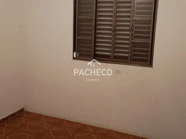 Casa 3 quartos e 2 banheiros, à venda, no bairro Conjunto Habitacional Santa Terezinha em Santa Bárbara D'Oeste