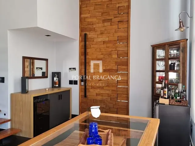 Casa com 455m² 3 quartos e 5 banheiros, à venda, no bairro Condomínio Residencial Campos do Conde em Bragança Paulista