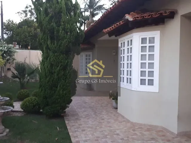 Casa com 1000m² 4 quartos e 4 banheiros, à venda, no bairro Recanto das Canjaranas em Vinhedo