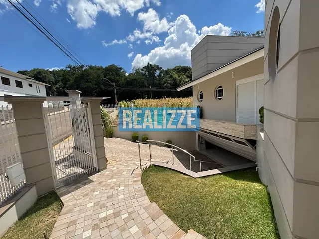 Casa com 513m² 4 quartos e 3 banheiros, à venda, no bairro lot. Girardi em Marau