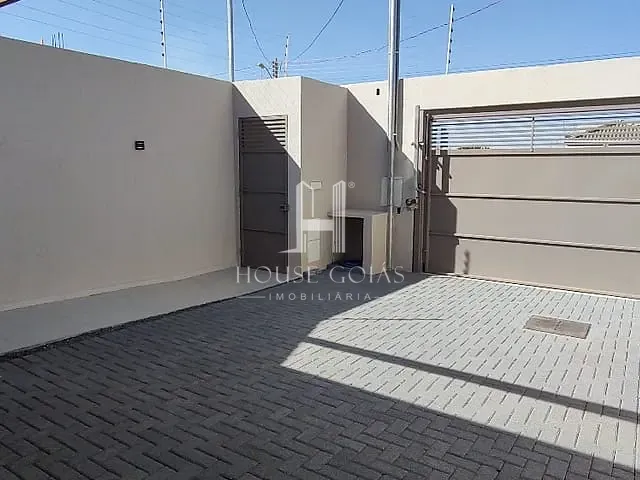 Casa 3 quartos e 3 banheiros, à venda, no bairro São Carlos em Anápolis