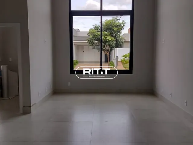 Casa com 300m² 3 quartos e 2 banheiros, à venda, no bairro Parque Brasil 500 em Paulínia
