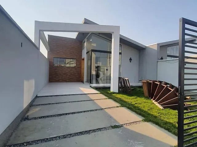 Casa 3 quartos e 2 banheiros, à venda, no bairro mata atlantica em Tijucas