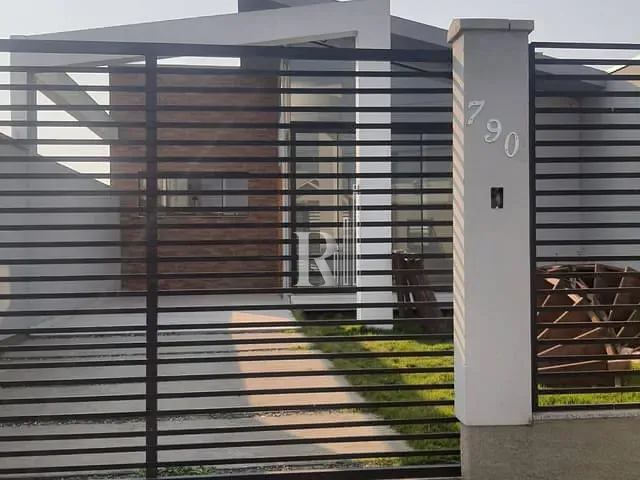 Casa 3 quartos e 2 banheiros, à venda, no bairro mata atlantica em Tijucas