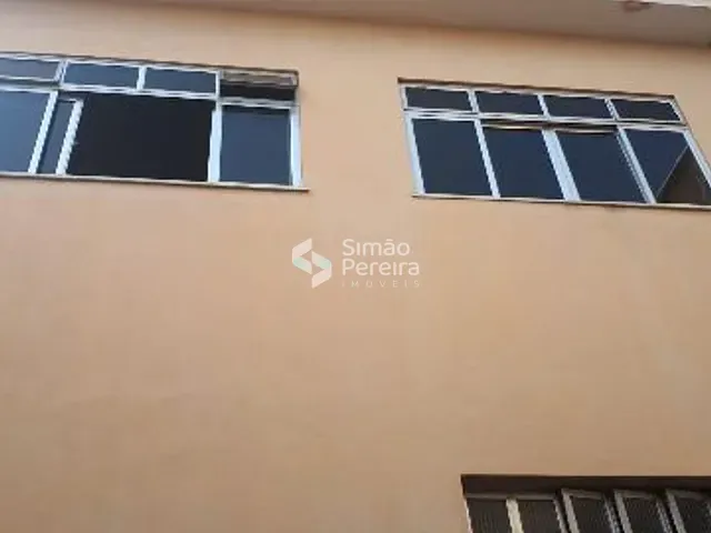 Casa com 190m² 6 quartos e 1 banheiro, à venda, no bairro Centro em Três Rios