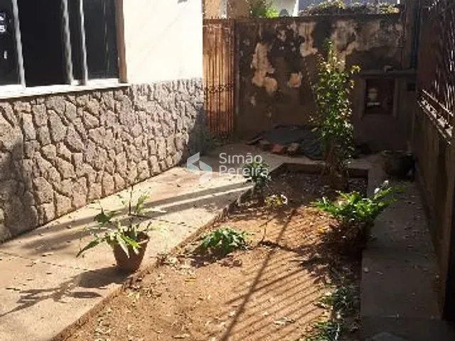 Casa com 190m² 6 quartos e 1 banheiro, à venda, no bairro Centro em Três Rios