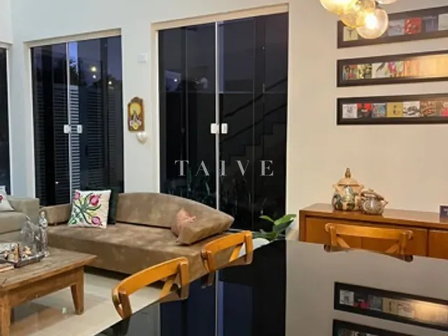 Casa com 505m² 3 quartos e 4 banheiros, à venda, no bairro Recanto do Salto em Londrina