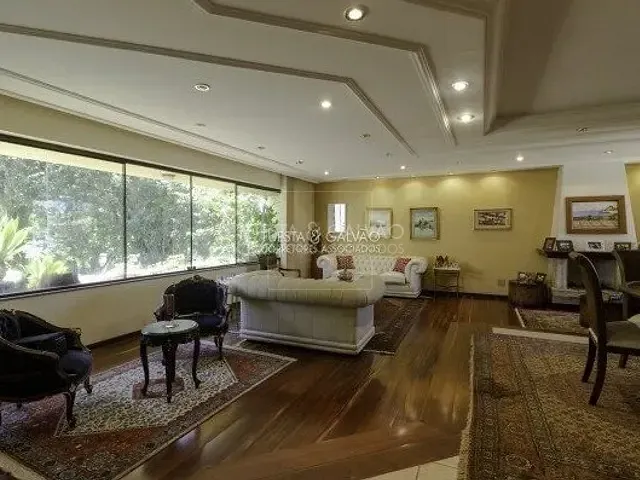 Casa com 528m² 4 quartos e 4 banheiros, à venda, no bairro Mercês em Curitiba
