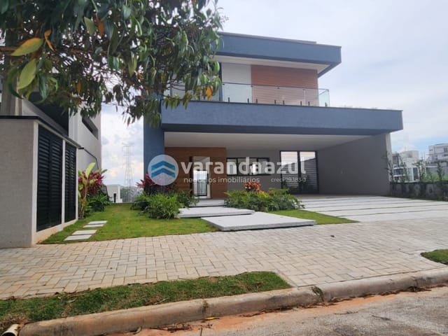 Casa 3 quartos e 5 banheiros, à venda, no bairro Cézar de Souza em Mogi das Cruzes