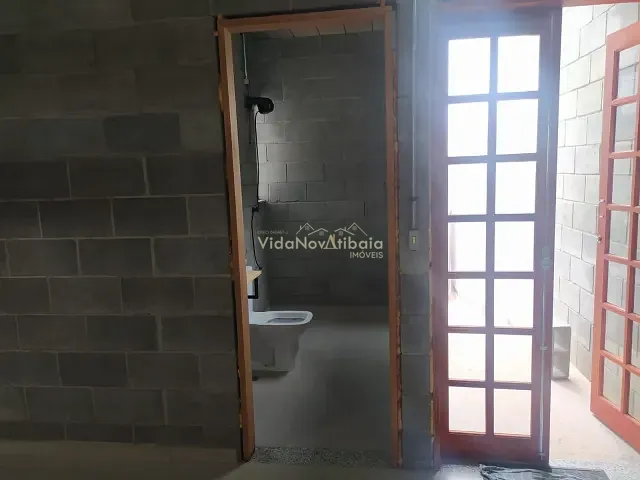 Casa com 175m² 1 quarto e 2 banheiros, à venda, no bairro Loteamento Vale das Flores em Atibaia