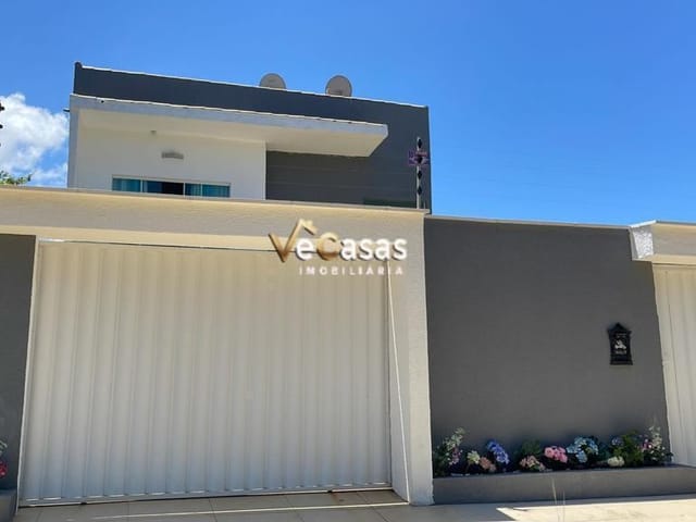 Casa com 400m² 3 quartos e 4 banheiros, à venda, no bairro Mar do Norte em Rio das Ostras