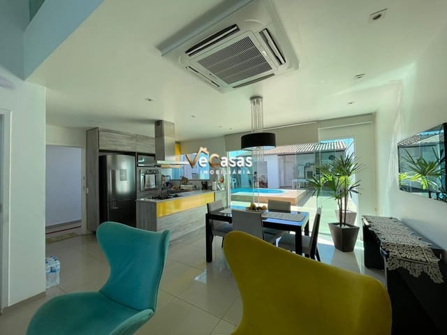 Casa com 400m² 3 quartos e 4 banheiros, à venda, no bairro Mar do Norte em Rio das Ostras