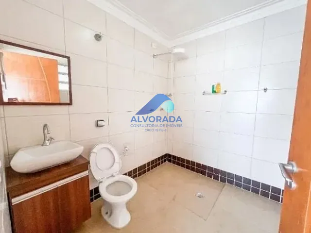 Casa 2 quartos e 3 banheiros, à venda, no bairro Jardim Torrão de Ouro em São José dos Campos