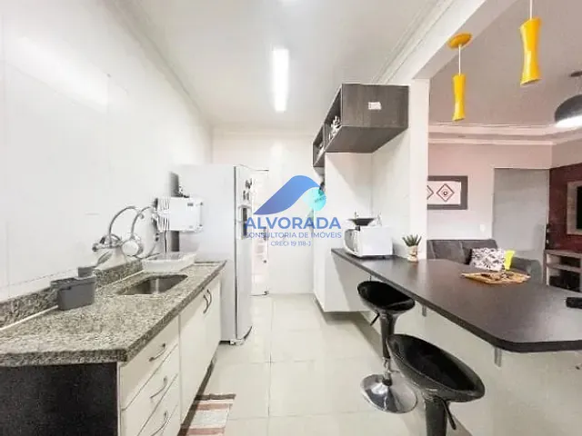 Casa 2 quartos e 3 banheiros, à venda, no bairro Jardim Torrão de Ouro em São José dos Campos