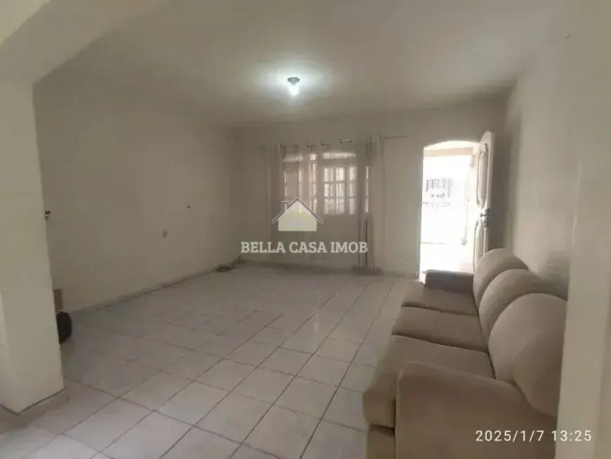 Casa, 3 quartos, 218 m² - Foto 2