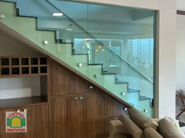 Casa com 420m² 5 quartos e 4 banheiros, à venda, no bairro Jardim América em Anápolis