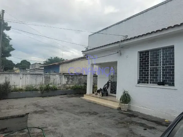 Casa com 360m² 3 quartos e 1 banheiro, à venda, no bairro Campo Grande em Rio de Janeiro
