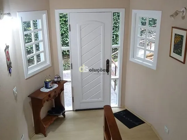 Casa com 1200m² 4 quartos e 6 banheiros, à venda, no bairro Barreiro em Mairiporã