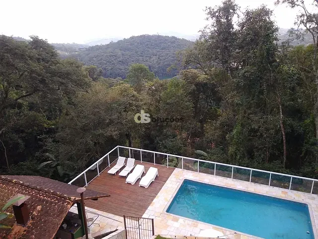 Casa com 1200m² 4 quartos e 6 banheiros, à venda, no bairro Barreiro em Mairiporã