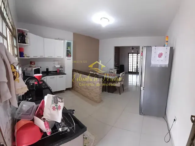 Casa com 310m² 3 quartos e 2 banheiros, à venda, no bairro Leonor em Londrina